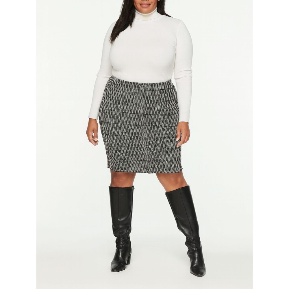 Lane Bryant Woman's Plus Size 22/24 Black White Geometric Knit Pull-on Skirt